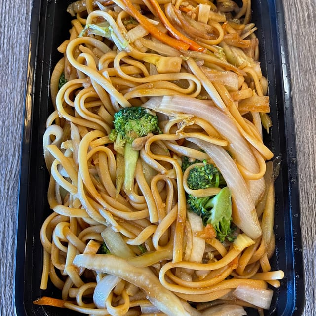 Veggie Lo Mein.
