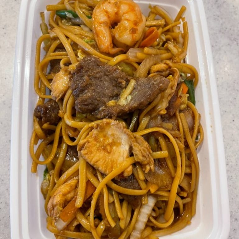 Savor Our Lo Mein